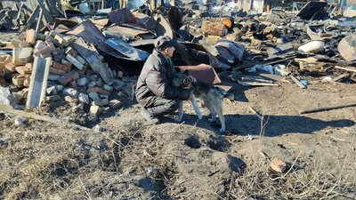 Наслідки російської атаки в одному із сіл Брусилівської громади 25 лютого: що кажуть очевидці Наслідки російської атаки в одному із сіл Брусилівської громади 25 лютого: що кажуть очевидці