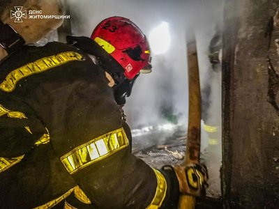 Пожежа у Черняхівській громаді на Житомирщині: у будинку знайшли тіло чоловіка Пожежа у Черняхівській громаді на Житомирщині: у будинку знайшли тіло чоловіка