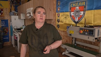 "Як ти до людей, так і вони до тебе": одинадцятирічна волинянка п'ятий рік волонтерить разом з батьками "Як ти до людей, так і вони до тебе": одинадцятирічна волинянка п'ятий рік волонтерить разом з батьками