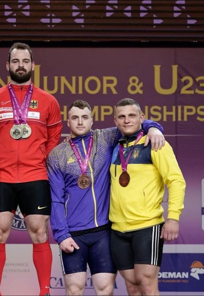 На молодіжному Чемпіонаті Європи з важкої атлетики звягелянин Олег Ніколаєнко здобув бронзу
