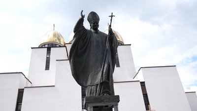 25 років від приїзду Папи Римського Івана Павла II: як це було – архівні кадри 25 років від приїзду Папи Римського Івана Павла II: як це було – архівні кадри