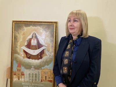 Стане оберегом для міста та області. Херсонському краєзнавчому музею передали ікону Покрови Пресвятої Богородиці Стане оберегом для міста та області. Херсонському краєзнавчому музею передали ікону Покрови Пресвятої Богородиці