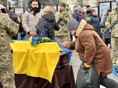 З військовим Дмитром Тарасевичем попрощалися у Рівному З військовим Дмитром Тарасевичем попрощалися у Рівному