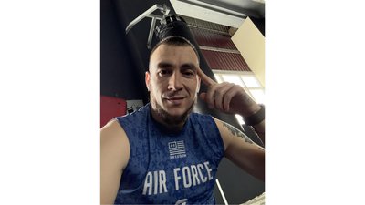 Щоб нагадати про війну в Україні: черкаський ветеран ЗСУ бігтиме марафон у Великій Британії Щоб нагадати про війну в Україні: черкаський ветеран ЗСУ бігтиме марафон у Великій Британії