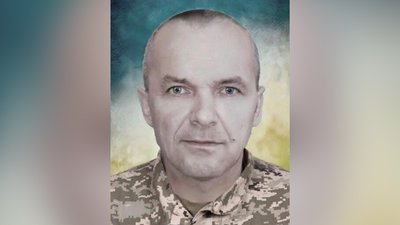 На Чернігівщині поховали шістьох військових ЗСУ На Чернігівщині поховали шістьох військових ЗСУ
