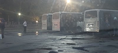 Потяг “Київ–Суми”замість п’яти годин їхав 15. Пасажирів частину шляху везли автобусами Потяг “Київ–Суми”замість п’яти годин їхав 15. Пасажирів частину шляху везли автобусами
