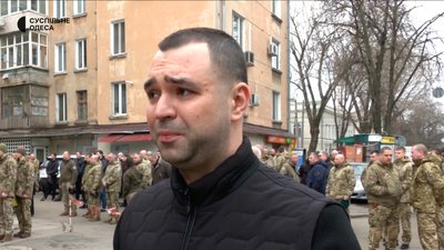 «Сьогодні було б день народження мого тата»: в Одесі попрощалися з загиблим в Запорізькій області прикордонником «Сьогодні було б день народження мого тата»: в Одесі попрощалися з загиблим в Запорізькій області прикордонником
