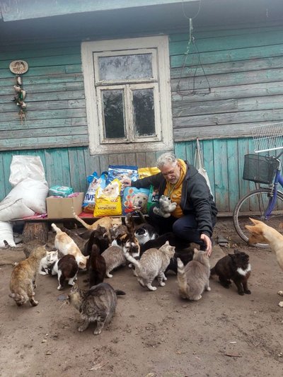 «Спокутую вину»: як 67-річний волонтер з Волині рятує собак і котів з-під обстрілів «Спокутую вину»: як 67-річний волонтер з Волині рятує собак і котів з-під обстрілів