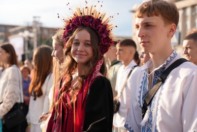 "Марш подяки": фоторепортаж з ходи випускників у Черкасах "Марш подяки": фоторепортаж з ходи випускників у Черкасах
