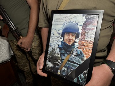 У Полтаві попрощалися із військовими Олегом Маляром та Олегом Титаренком У Полтаві попрощалися із військовими Олегом Маляром та Олегом Титаренком