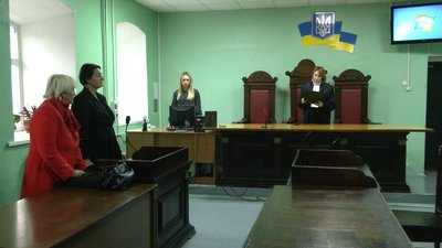 Чернігівка "Мама Таня", яка була у полоні, судиться з РФ і хоче стягнути моральну шкоду Чернігівка "Мама Таня", яка була у полоні, судиться з РФ і хоче стягнути моральну шкоду