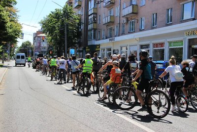 "Моя родина — мій тил": у Черкасах провели велопробіг на підтримку сімейних цінностей "Моя родина — мій тил": у Черкасах провели велопробіг на підтримку сімейних цінностей