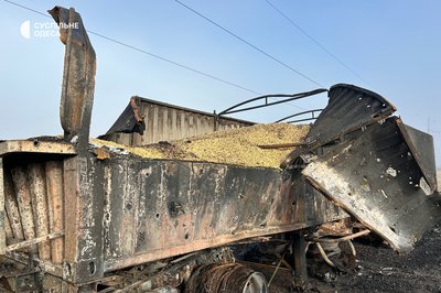 Російські дрони влучили по автостоянці на Одещині: є загиблі та постраждалі Російські дрони влучили по автостоянці на Одещині: є загиблі та постраждалі