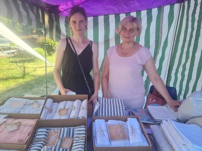 Місцеві виробники презентують свою продукцію на ярмарку "Вироблено в Житомирі" Місцеві виробники презентують свою продукцію на ярмарку "Вироблено в Житомирі"