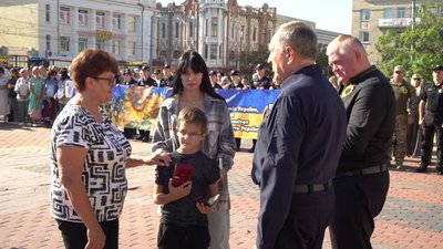 У Кропивницькому вшанували загиблих захисників і захисниць У Кропивницькому вшанували загиблих захисників і захисниць