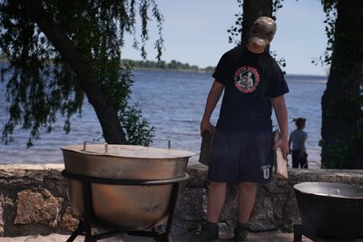 Збирали гроші та пригощали їжею: у Черкасах відбувся доброчинний турнір "Бокс заради перемоги" Збирали гроші та пригощали їжею: у Черкасах відбувся доброчинний турнір "Бокс заради перемоги"