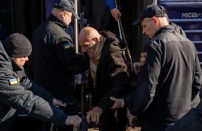 У Тернополі зустріли еквакуйованих з Донеччини, евакуйовані жителі Донеччини, Тернопіль, жовтень 2025 У Тернополі зустріли еквакуйованих з Донеччини, евакуйовані жителі Донеччини, Тернопіль, жовтень 2025