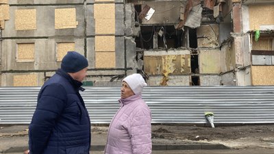 Багатоповерхівка на вулиці Нескорених Багатоповерхівка на вулиці Нескорених