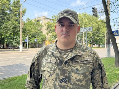 "Багато людей кинулись на допомогу". Бойовий медик про перші хвилини після атаки на Суми 3 червня "Багато людей кинулись на допомогу". Бойовий медик про перші хвилини після атаки на Суми 3 червня