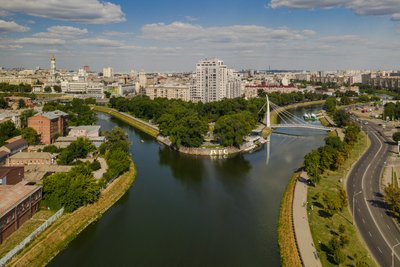 Сквер Стрілка у Харкові Сквер Стрілка у Харкові