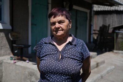 "Сидимо вдома, і будемо сидіти". Менш ніж 80 людей залишилось у прифронтовій Колоні-Межовій на Дніпропетровщині "Сидимо вдома, і будемо сидіти". Менш ніж 80 людей залишилось у прифронтовій Колоні-Межовій на Дніпропетровщині