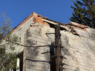 Армія РФ вдруге пошкодила школу та будинки у Сумах Армія РФ вдруге пошкодила школу та будинки у Сумах