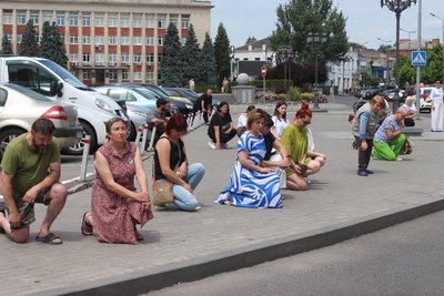 Вважали безвісти зниклим: на Черкащині попрощалися із загиблим солдатом Вважали безвісти зниклим: на Черкащині попрощалися із загиблим солдатом