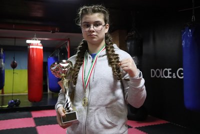 Перемогла угорку. Спортсменка з Сум Ірина Онопрієнко про турнір з боксу в місті Егер Перемогла угорку. Спортсменка з Сум Ірина Онопрієнко про турнір з боксу в місті Егер