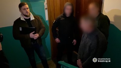 Вчинили серію підпалів квартир в Одесі: поліцейські затримали злочинне угруповання Вчинили серію підпалів квартир в Одесі: поліцейські затримали злочинне угруповання