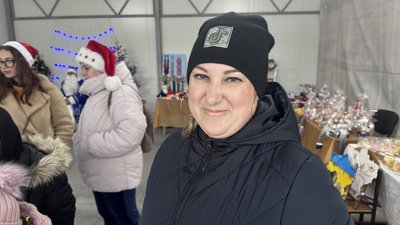 Благодійний ярмарок. На Миколаївщині збирали гроші на дрони для ЗСУ Благодійний ярмарок. На Миколаївщині збирали гроші на дрони для ЗСУ