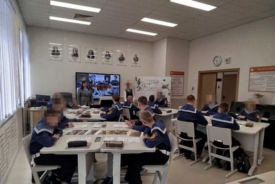 Art lesson for students of the Nakhimov naval school in Mariupol Art lesson for students of the Nakhimov naval school in Mariupol