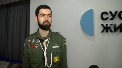 Житомирські пластуни передали Вифлеємський вогонь миру Суспільному Житомирські пластуни передали Вифлеємський вогонь миру Суспільному