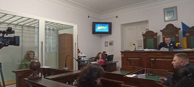 Суд у справі побиття волонтерки з Житомира: підозрюваному знову обирають запобіжний захід Суд у справі побиття волонтерки з Житомира: підозрюваному знову обирають запобіжний захід