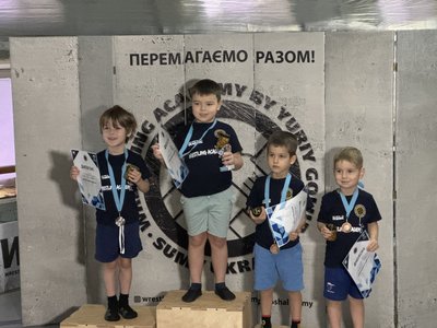У Сумах для дітей провели спортивне свято "Winter Wrestling Day" У Сумах для дітей провели спортивне свято "Winter Wrestling Day"