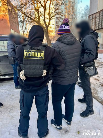 1000 доларів за виробництво напівфабрикатів: в Одесі затримали на хабарі посадовця — поліція 1000 доларів за виробництво напівфабрикатів: в Одесі затримали на хабарі посадовця — поліція