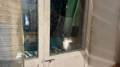 Вибите скло у вікні у мешканки обласного центру Вибите скло у вікні у мешканки обласного центру