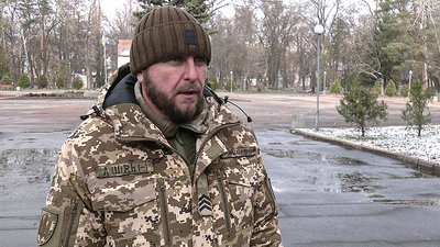 "У спину плюють, а не знають, через що я пройшов". У ТЦК Кіровоградщини 90% працівників – учасники бойових дій "У спину плюють, а не знають, через що я пройшов". У ТЦК Кіровоградщини 90% працівників – учасники бойових дій