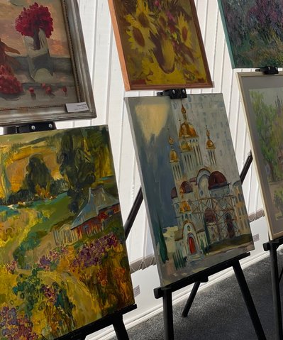 У Мукачеві презентують виставку "Люблю тебе, моя країно". Свої роботи показали 50 митців України У Мукачеві презентують виставку "Люблю тебе, моя країно". Свої роботи показали 50 митців України