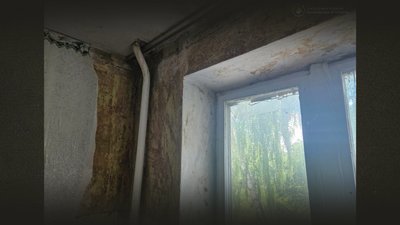 "Як дощ, то не будемо плавати": у Прилуках ремонтують гуртожиток, у якому живуть ВПО
