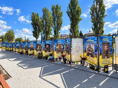 Алея у Світловодськуу Алея у Світловодськуу