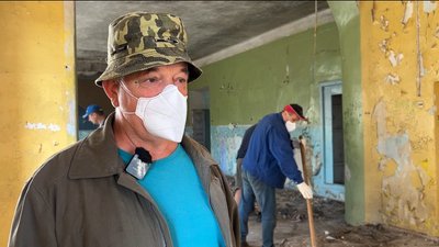 200-літню памʼятку архітектури силами громади розчищають від завалів на Рівненщині
