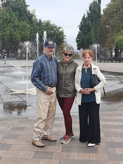 "Люди кричали, щоб їх хтось вбив". Історія маріупольки, яка вижила під завалами та чекає чоловіка з російського полону "Люди кричали, щоб їх хтось вбив". Історія маріупольки, яка вижила під завалами та чекає чоловіка з російського полону