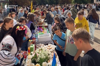 "Діти для ЗСУ": учні Подільського ліцею збирають кошти на дрон для фронту "Діти для ЗСУ": учні Подільського ліцею збирають кошти на дрон для фронту
