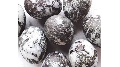 Піна для гоління, буряк, куркума чи вино. Як пофарбувати яйця яскраво та екологічно – розповіли експертки з Дніпра Піна для гоління, буряк, куркума чи вино. Як пофарбувати яйця яскраво та екологічно – розповіли експертки з Дніпра
