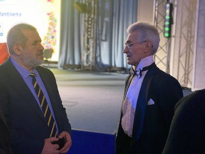 Kıyivde simfonik oda orkestri Qırım Hanınıñ 500 seneden daa eski eserlerini seslendirdi Kıyivde simfonik oda orkestri Qırım Hanınıñ 500 seneden daa eski eserlerini seslendirdi