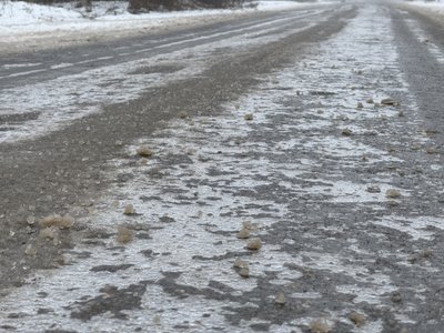 У Полтаві зафіксували найсильнішу ожеледицю за останні 16 років У Полтаві зафіксували найсильнішу ожеледицю за останні 16 років
