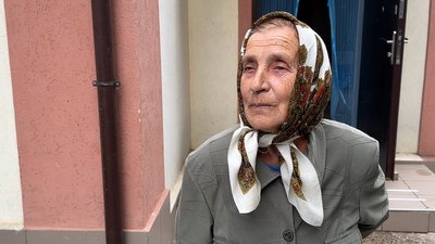 Евакуація примусова евакуація родини діти люди жителька Іллінівки Неля прифронтове село Іллінівка Іллінівська громада Донецька область 10 вересня 2024 рік Евакуація примусова евакуація родини діти люди жителька Іллінівки Неля прифронтове село Іллінівка Іллінівська громада Донецька область 10 вересня 2024 рік