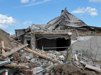 Атака РФ по Київщині: на місці зруйнованого будинку завершили розбирати завали Атака РФ по Київщині: на місці зруйнованого будинку завершили розбирати завали
