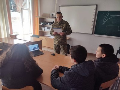 «Робота потребує моральної стійкості та емпатії»: офіцер із Херсонщини допомагає сім'ям загиблих та зниклих безвісти «Робота потребує моральної стійкості та емпатії»: офіцер із Херсонщини допомагає сім'ям загиблих та зниклих безвісти