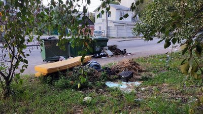 У Житомирі та передмісті виявили шість стихійних сміттєзвалищ У Житомирі та передмісті виявили шість стихійних сміттєзвалищ
